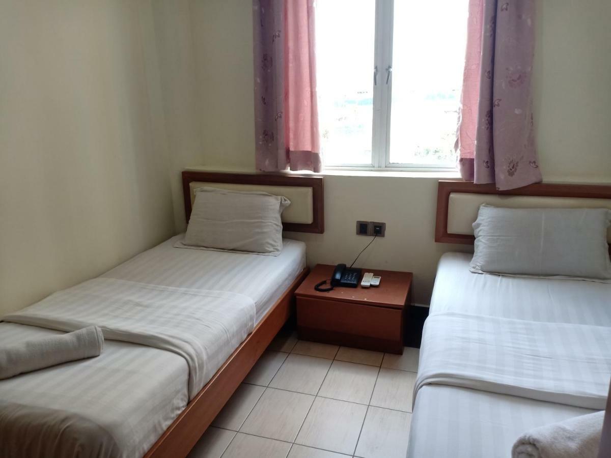 Tc Inn Business Hotel @ Seri Kembangan Exterior foto