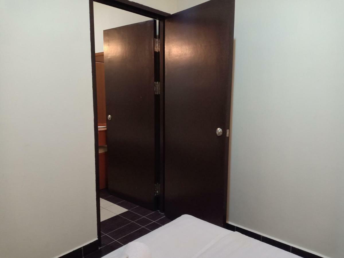 Tc Inn Business Hotel @ Seri Kembangan Exterior foto
