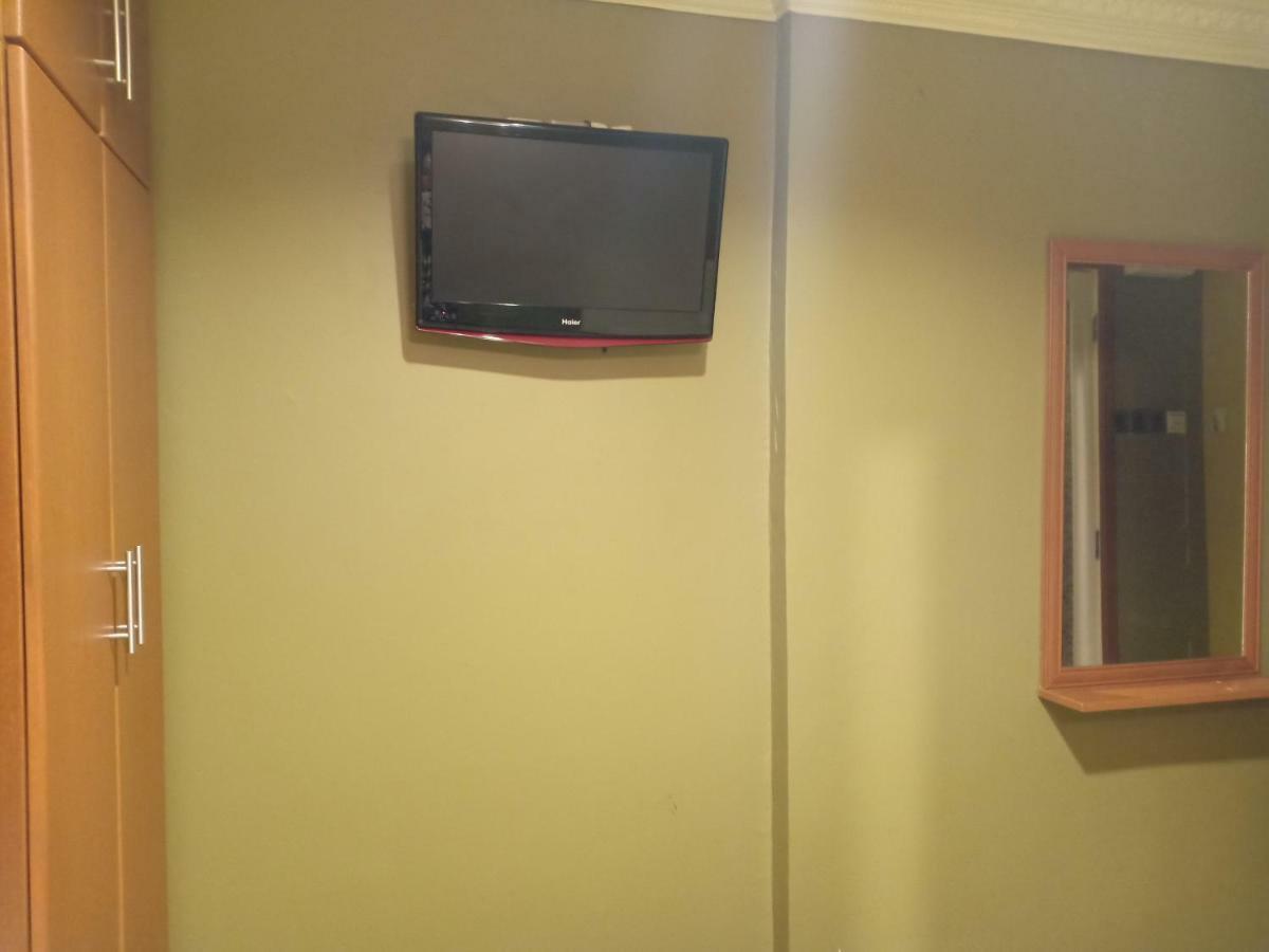 Tc Inn Business Hotel @ Seri Kembangan Exterior foto