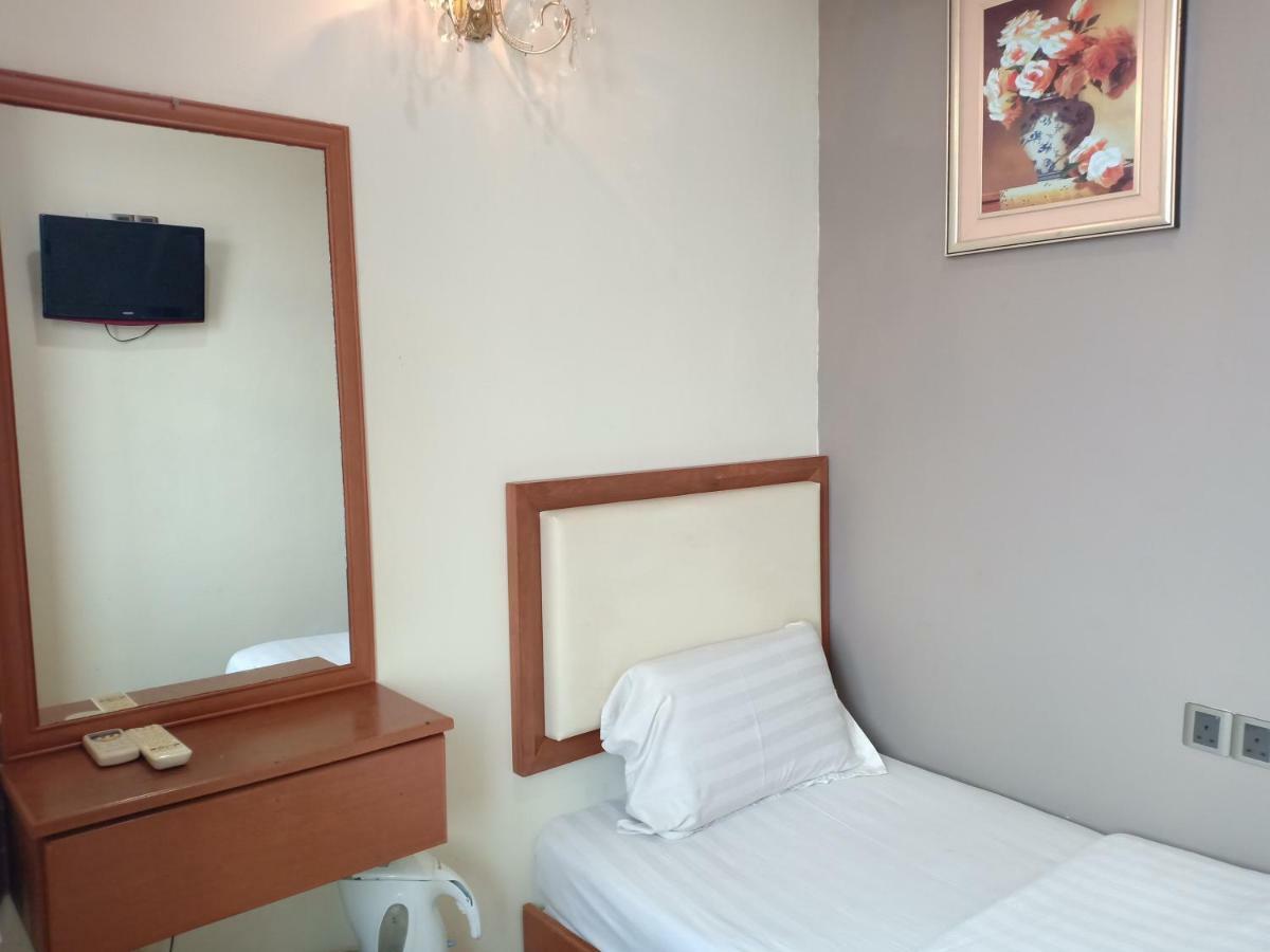 Tc Inn Business Hotel @ Seri Kembangan Exterior foto